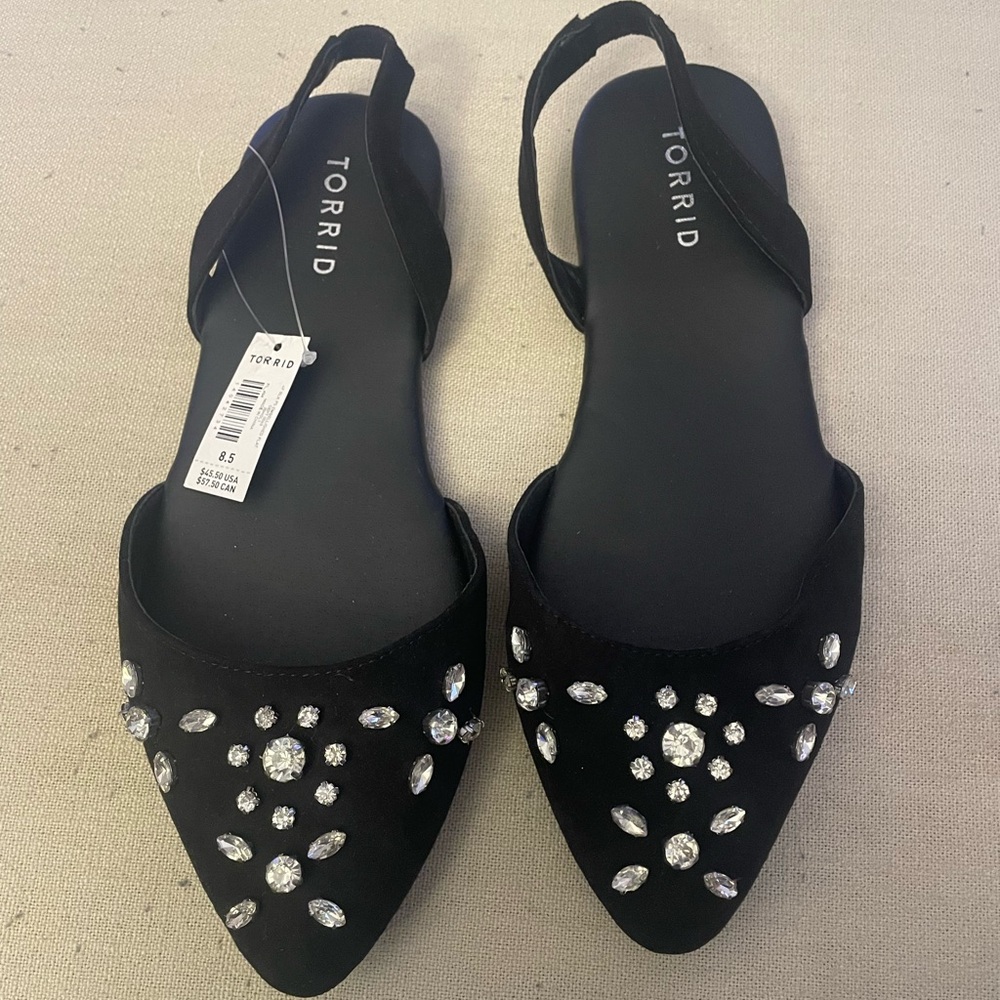 Torrid 8.5 Rhinestoned Slip On Shoes. Never worn!
